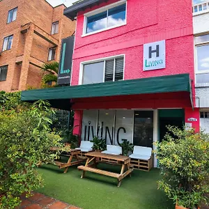 Hostel Living, Medellin